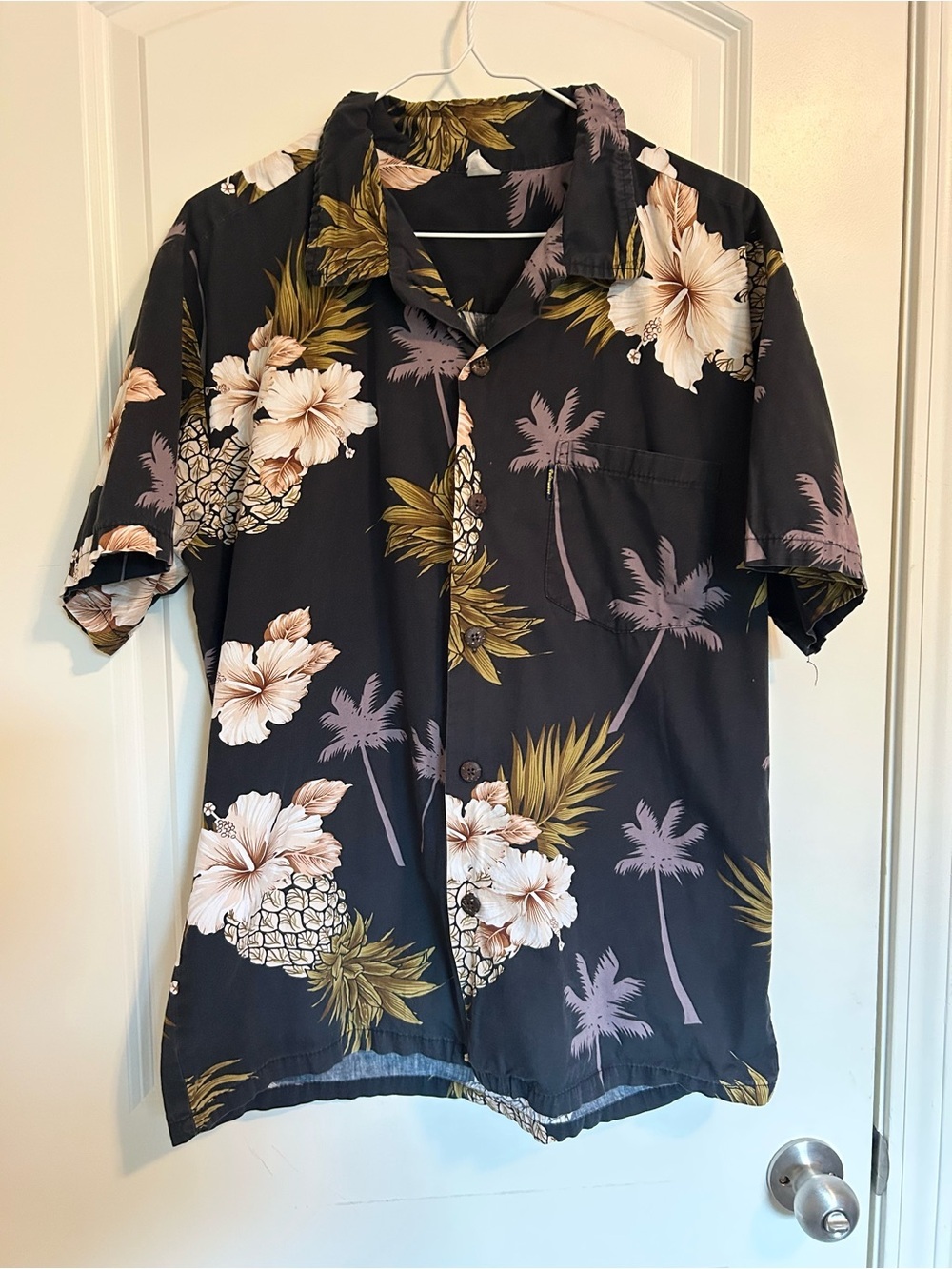 Palmwave Hawaii Men's navy Floral Hawaiian button down Shirt